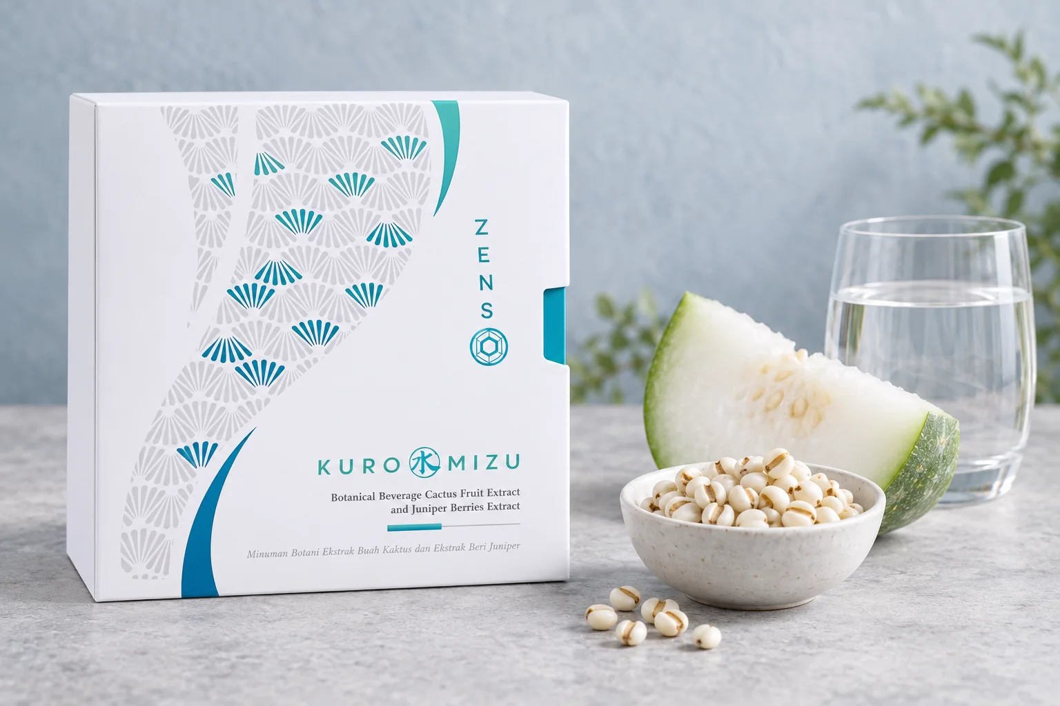 ZENSO Kuro MIZU 盒裝,旁邊有冬瓜、一碗薏米同一杯清水