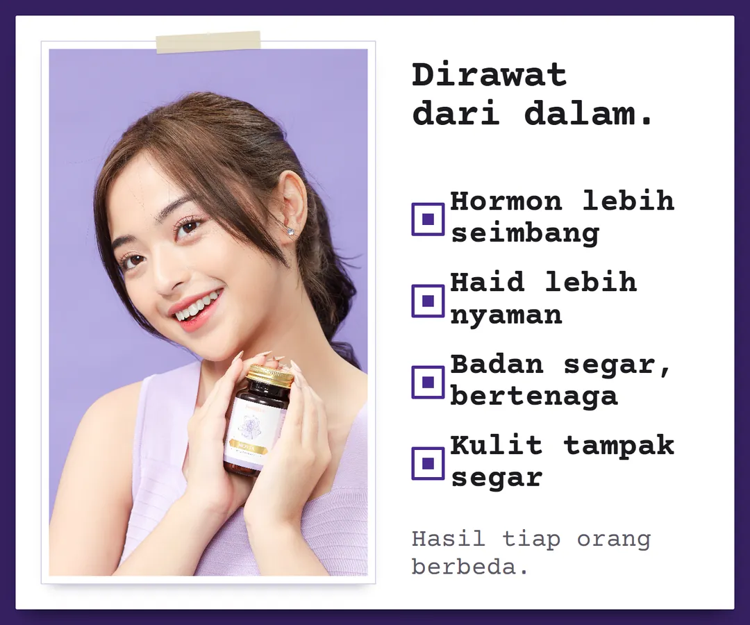Model FEMOIRE NOVIA memegang botol NOVIA: hormon lebih seimbang, haid lebih nyaman, badan segar.