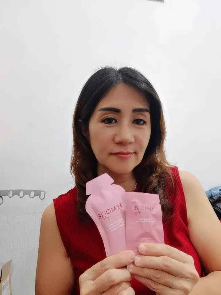 Femoire customer with their Night sachet
