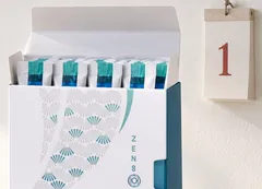 An open box of Kuro Mizu with its sachets and a tear-off calendar at day 1. 30 sachets, 30 mornings: one sachet each morning, when you wake. Free delivery, 1-3 working days. Sealed ZENSO stock.